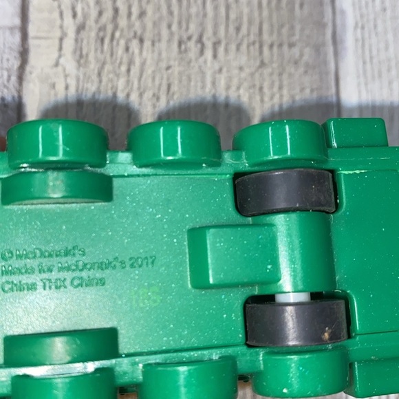 McDonald’s 2017 green caboose holiday express - Picture 6 of 8